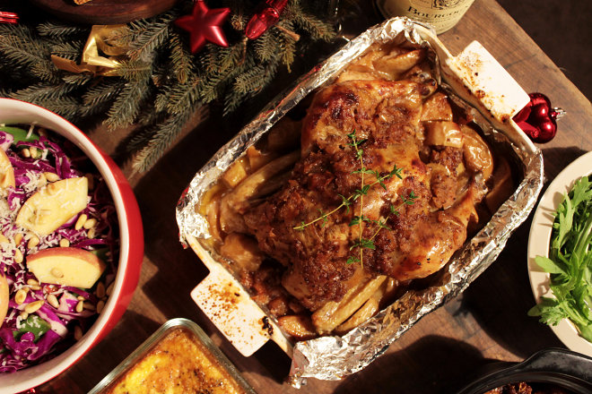 30 Christmas dishes for 2018 Browse these images of traditional Christmas foods, and get a taste of the fascinating history behind traditional Christmas food customs.