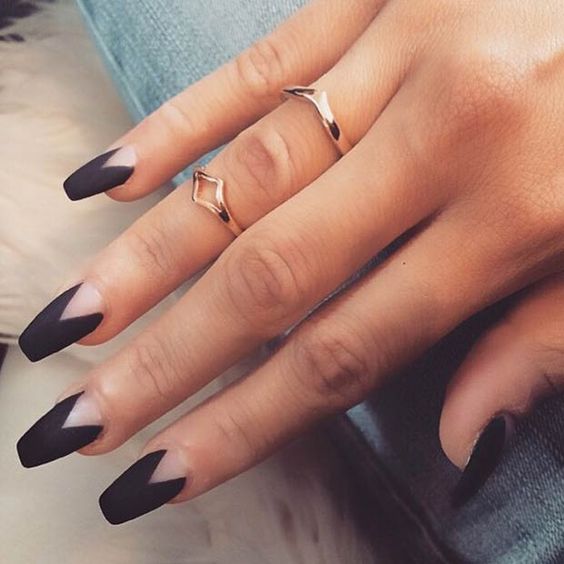 Black nails for winter; black nails with glitter; short black nails; classy black nails; Black almond nails; stiletto nails; acrylic nails.