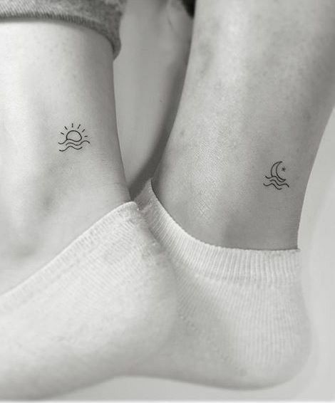 colorful tattoos; thick tattoos; small shoulder tattoos; flower tattoos; unique tattoos; simple tattoos; meaningful tattoos; tattoos for women.