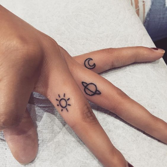 60+ Simple and Small Tattoos Ideas For Women