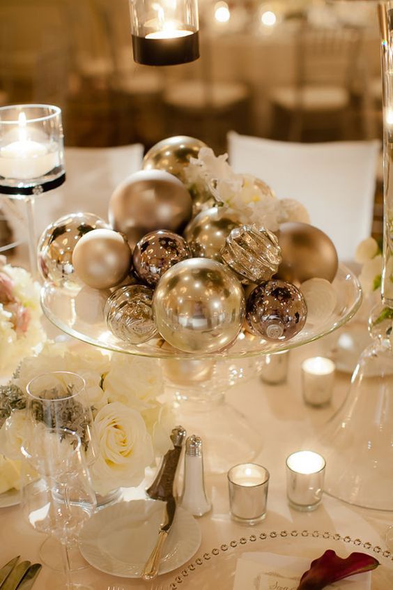 Floral wedding centerpieces; simple Wedding decors; DIY wedding centerpieces; rustic table decors; wedding centerpieces mason jars.