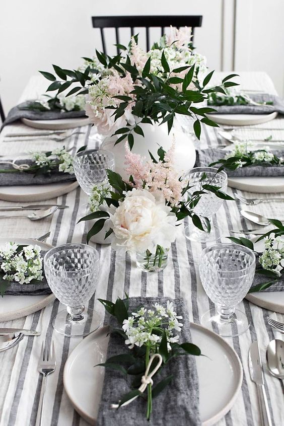 63 Stunning Wedding Table Centerpieces Ideas For Your Big Day - Page 12