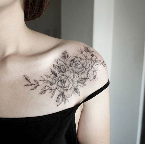 shoulder tattoos; sexy tattoos; floral tattoos; flower tattoos; small tattoos for women.