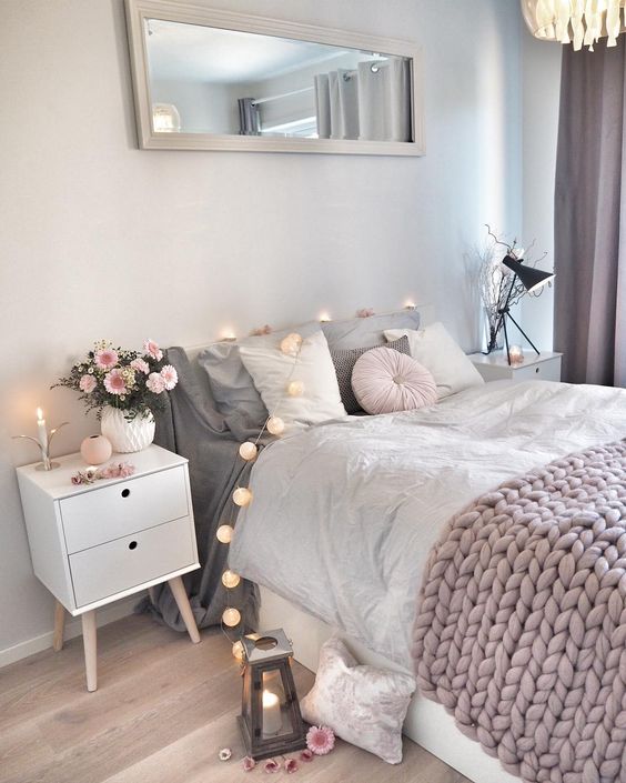 cozy bedroom ideas; bedroom decor ideas for teens; Small and warm cozy bedroom ideas; DIY cozy bedroom decor; boho bedroom decor; Pink and grey bedroom;Minimalist home design.